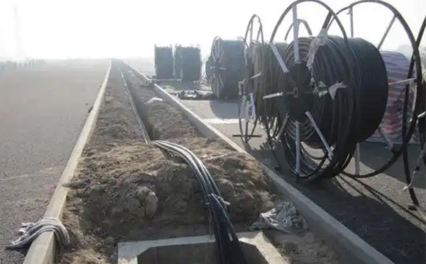 现代通信网络建设指南:民勤光缆施工全流程技术解析与质量控制 现代通信网络建设指南:民勤光缆施工全流程技术解析与质量控制